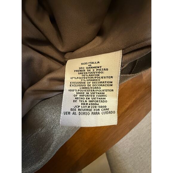 R&M Collection Formal Midi Dress. Size 10. - Picture 5 of 6